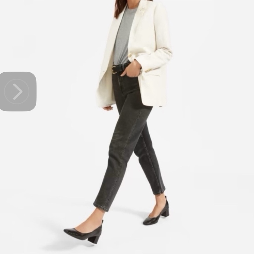 Everlane Italian Leather Day Heel - Elegant Black Women's Shoes Made in Italy